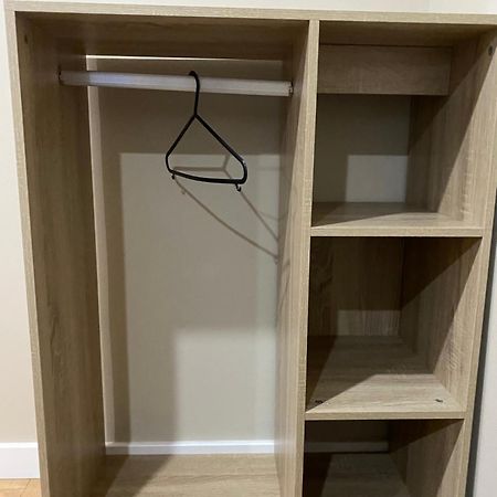 A Spacious Double Bed Studio Stoke-on-Trent Esterno foto